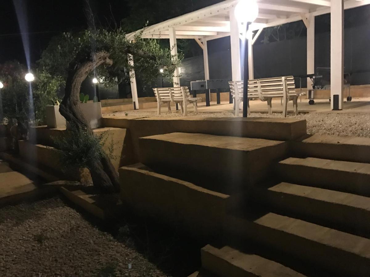 Villa Ceni - Appartamenti Con Camere, Cucina, Wc E Terrazza Sul Mare In Villa Con Piscina, Giardino E Parcheggio Маринела ди Селинунте Екстериор снимка
