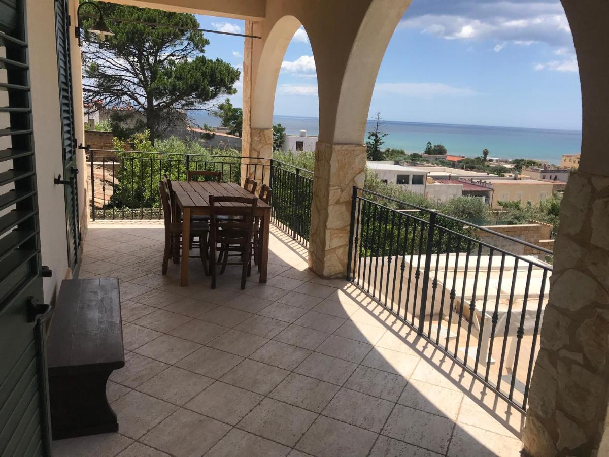 Villa Ceni - Appartamenti Con Camere, Cucina, Wc E Terrazza Sul Mare In Villa Con Piscina, Giardino E Parcheggio Маринела ди Селинунте Екстериор снимка