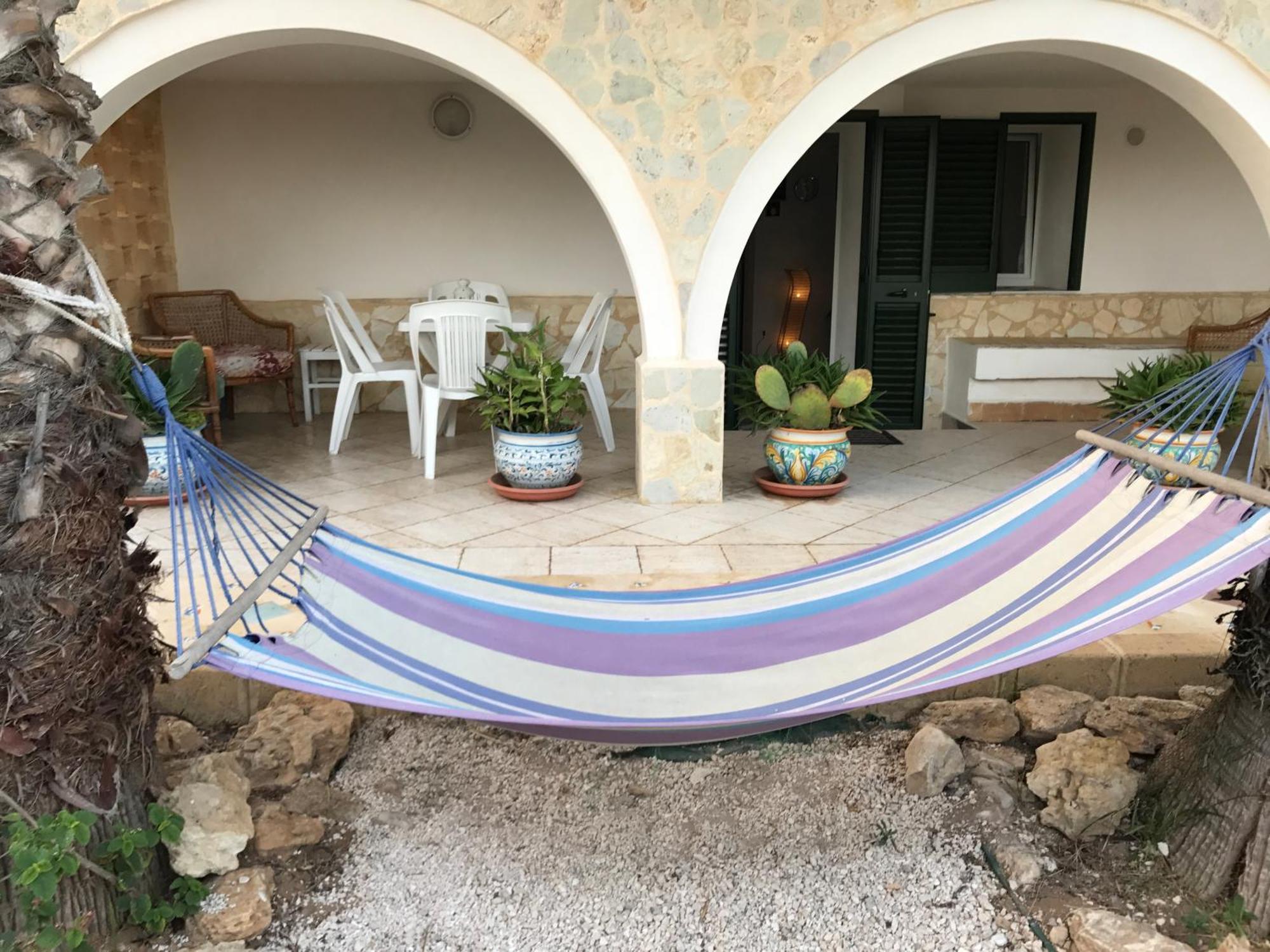 Villa Ceni - Appartamenti Con Camere, Cucina, Wc E Terrazza Sul Mare In Villa Con Piscina, Giardino E Parcheggio Маринела ди Селинунте Екстериор снимка