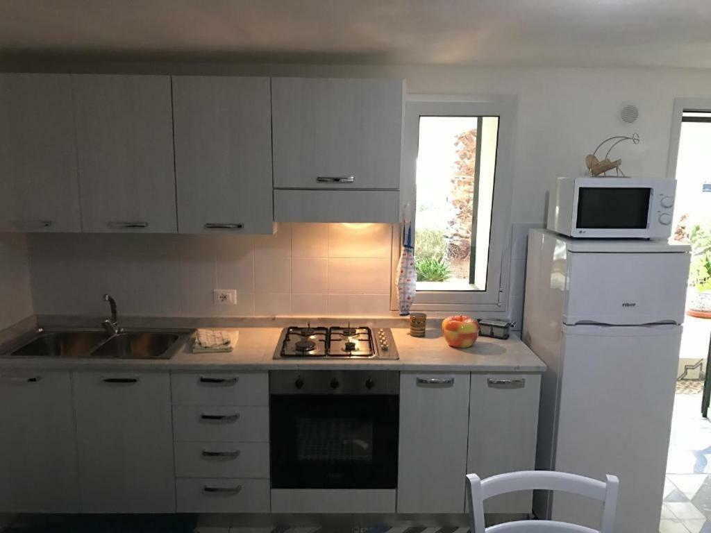 Villa Ceni - Appartamenti Con Camere, Cucina, Wc E Terrazza Sul Mare In Villa Con Piscina, Giardino E Parcheggio Маринела ди Селинунте Екстериор снимка