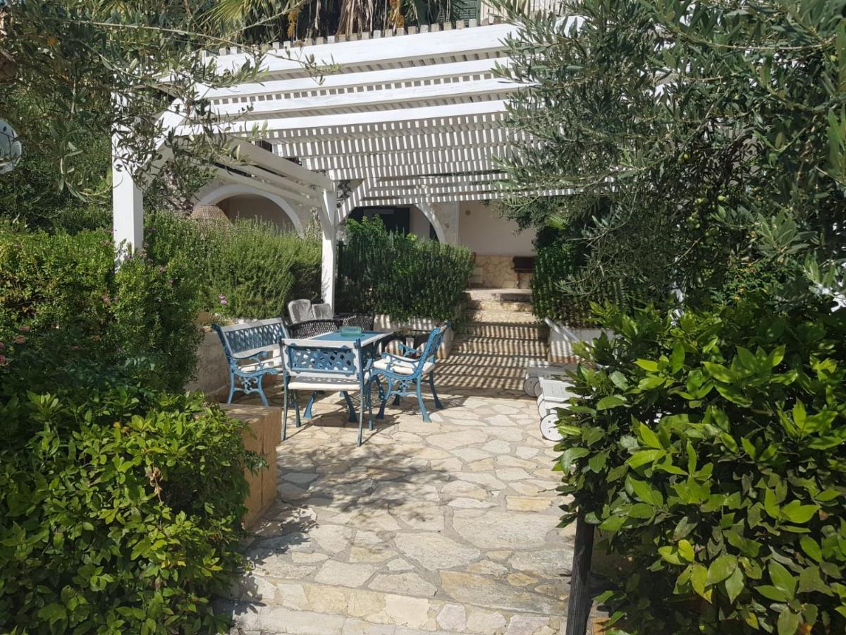 Villa Ceni - Appartamenti Con Camere, Cucina, Wc E Terrazza Sul Mare In Villa Con Piscina, Giardino E Parcheggio Маринела ди Селинунте Екстериор снимка