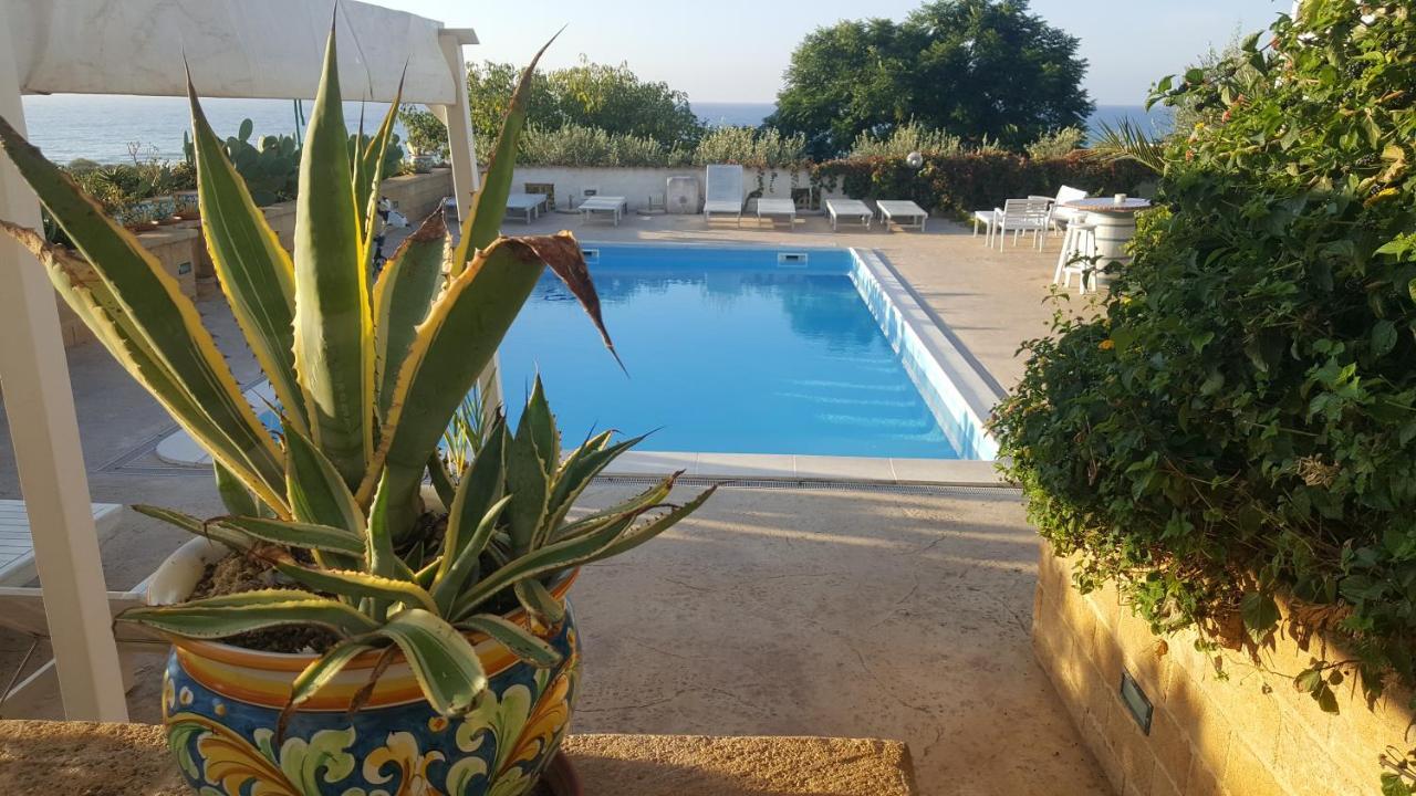 Villa Ceni - Appartamenti Con Camere, Cucina, Wc E Terrazza Sul Mare In Villa Con Piscina, Giardino E Parcheggio Маринела ди Селинунте Екстериор снимка
