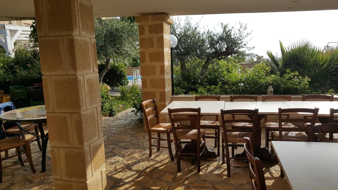 Villa Ceni - Appartamenti Con Camere, Cucina, Wc E Terrazza Sul Mare In Villa Con Piscina, Giardino E Parcheggio Маринела ди Селинунте Екстериор снимка